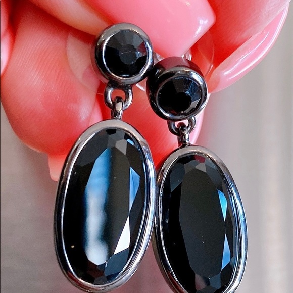 Carolee Authentic Black Jet Earrings - Picture 1 of 6